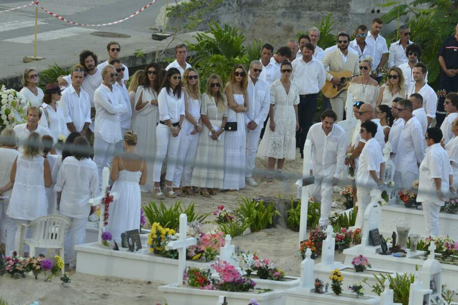 Obsèques de Johnny Hallyday à Saint Barth : Maxim Nucci et la chorale ont repris Love me tender
