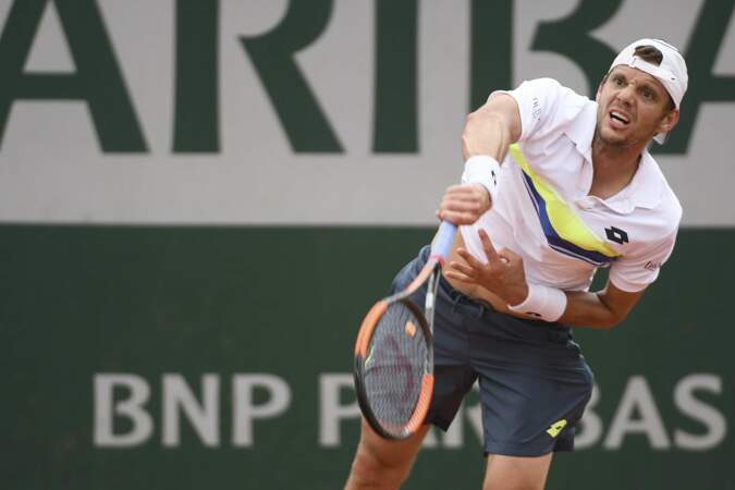 Paul Henri Mathieu subit une défaite 6-2, 6-2, 6-2 à Roland Garros