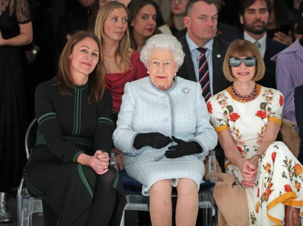 Lors de la fashion londonienne, la reine d'Angleterre a fait les honneurs du défilé du créateur Richard Quinn