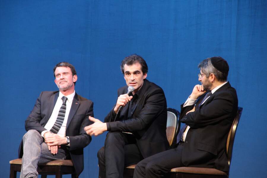 Manuel Valls, Raphaël Enthoven, Haïm Korsia à la représentation de la pièce "Les Fantômes de la rue Papillon"