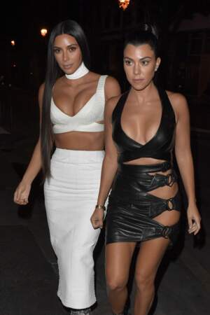 Kim Kardashian et Kourtney dinent chez Alaia
