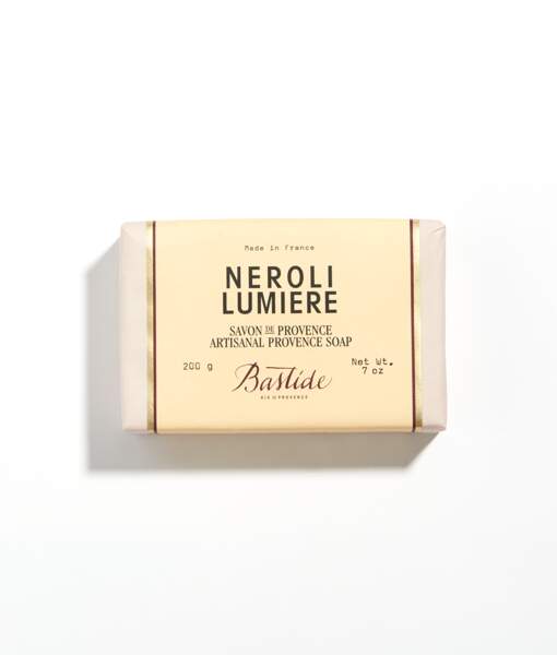 Pour sentir bon la Provence : Savon parfumé Néroli Lumière, Bastide en Provence, 200gr, 18 €