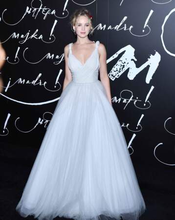 Jennifer Lawrence dans une vraie robe de princesse