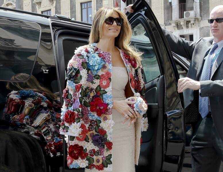 Le 26 mai 2017, Melania Trump s'affiche au G7 dans un luxueux manteau Dolce & Gabbana à 51 000 dollars