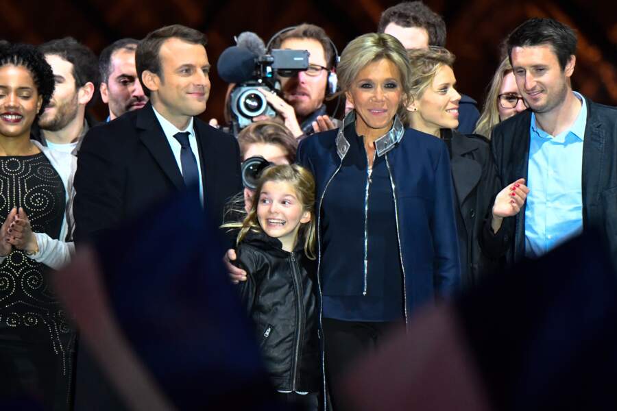 Emmanuel Macron président : sa femme Brigitte en Louis Vuitton