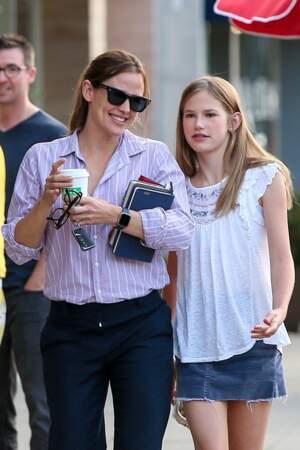 Jennifer Garner a été aperçue avec sa fille Violet en plein shopping