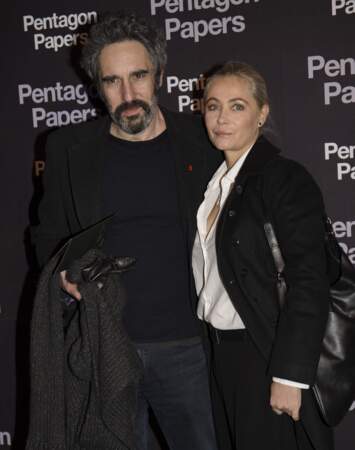 Emmanuelle Béart et son compagnon Frédéric Chaudier se sont affichés ensemble, très amoureux, au festival de Cannes