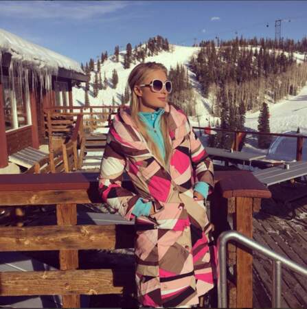 Paris Hilton profite du beau temps à la station d'Aspen, dans le Colorado (Etats-Unis).
