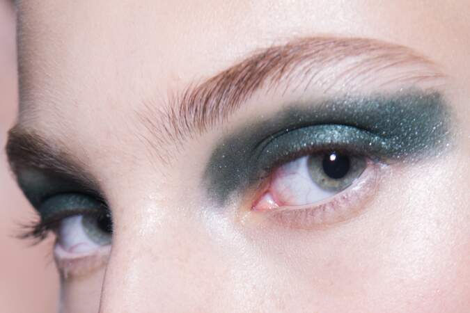 Focus sur le regard avec les couleurs ultrastrong de Victoria Beckham pour Estée Lauder