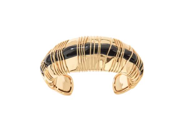 Bracelet recouvert d'or et onyx, 450 €, Aurélie Bidermann.