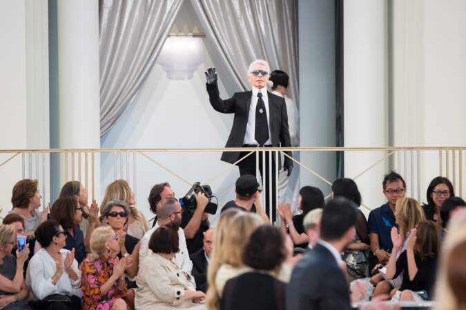 Karl Lagerfeld lors du défilé Chanel Haute Couture en 2015 au Grand Palais à Paris