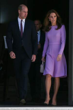 Kate Middleton et le prince William, recyclent leur tenue en duo