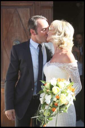 Mariage de Jean Dujardin et d'Alexandra Lamy à Anduze dans les Cévennes en 2009