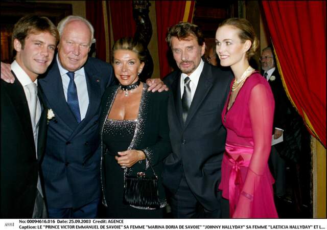 Johnny et Laeticia Hallyday avec la famille de Savoie, à Rome, en 2003