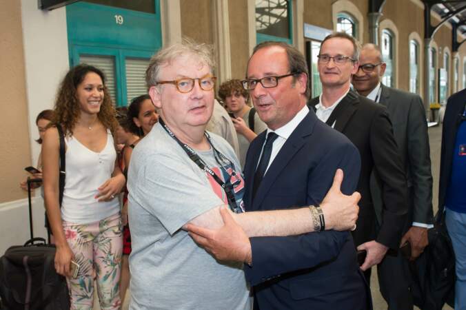 Dominique Besnehard accueille François Hollande à la gare d'Angoulême