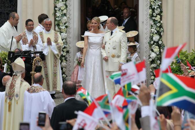 Mariage d'Albert de Monaco et Charlène (en robe Armani) le 2 juillet 2011 en la chapelle Sainte-Devote