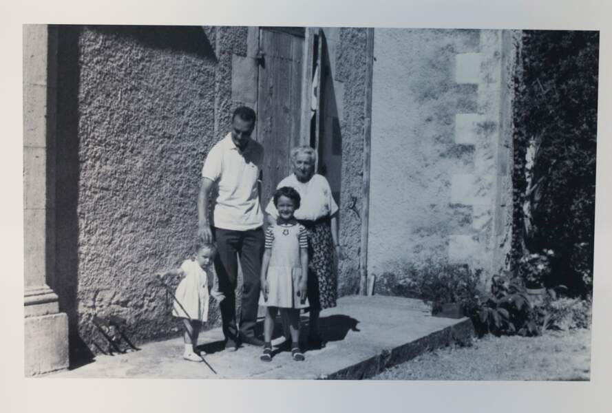 Jacques Chirac et ses filles dans les années 60