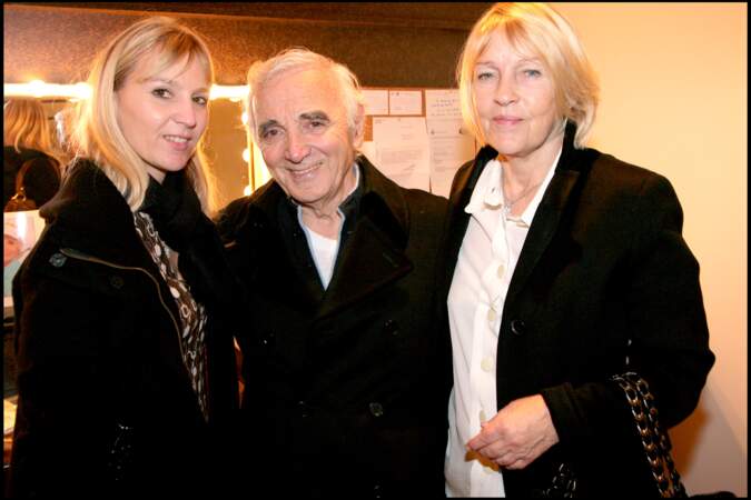 Charles Aznavour avec sa femme Ulla et leur fille Katia, au Palais des Congrès.