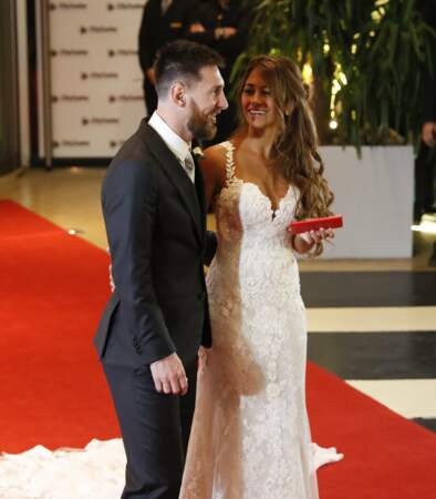 Le regard amoureux d'Antonella Rocuzzo pour Lionel Messi