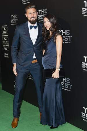 Olivier Giroud et son épouse Jennifer, enceinte de leur troisième enfant, le 23 octobre 2017