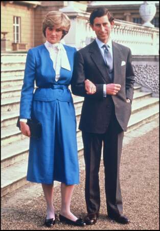 Lady Diana et Charles III, lors de leurs fiançailles, en 1981.