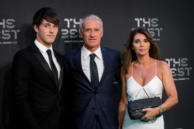 Didier Deschamps entouré de sa ravissante femme Claude et de leur fils Dylan le 24 septembre 2018
