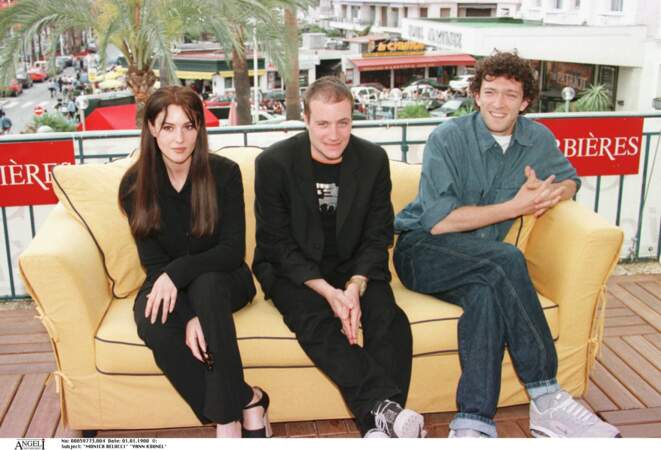 Monica Bellucci et Vincent Cassel, autour de Jan Kounen, pour la promo de Dobermann en 1997