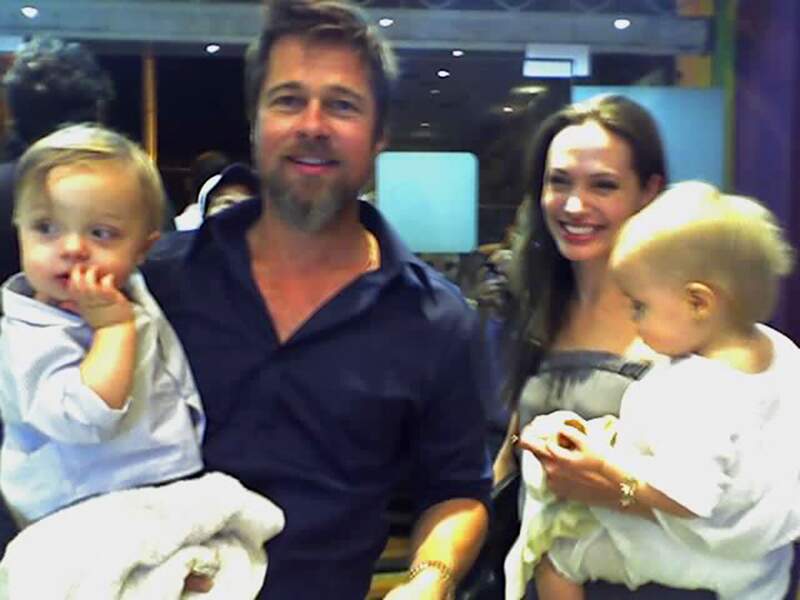 Knox et Marcheline, globe-trotters confirmés à 15 mois, avec leurs parents, en Jordanie, en octobre 2009.