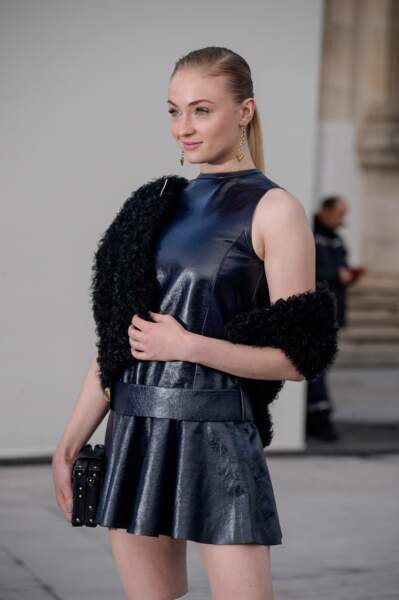 Sophie Turner, star de Game of Thrones au défilé Louis Vuitton à Paris