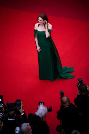 Julianne Moore, un look classique et chic pour l'actrice, en bijoux Chopard à Cannes le 14 mai 2019