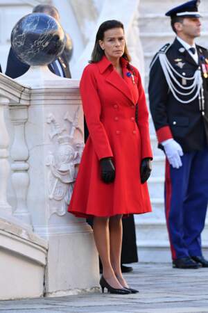 Stéphanie de Monaco très élégante en rouge carmin