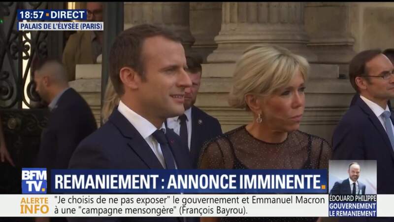 Brigitte Macron détendue au coté de son mari