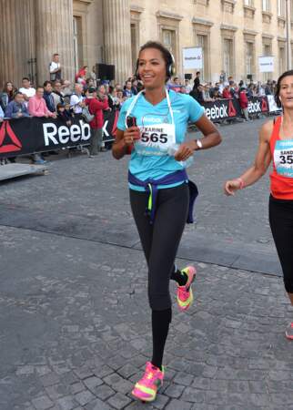 Très sportive, Karine Le Marchand participe à la course "La Parisienne"pour la lutte contre le cancer, en 2014