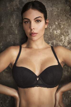 PHOTOS - Georgina Rodriguez très sexy en lingerie dans une nouvelle