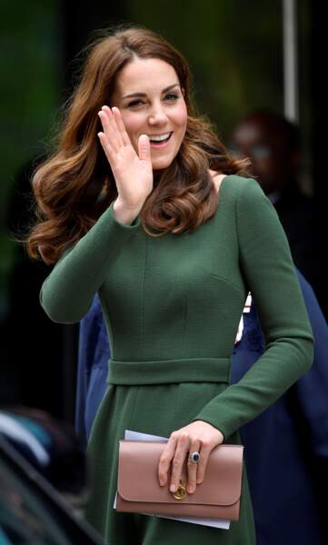 Kate Middleton tout sourire en solo lors des rumeurs de bisbille avec William