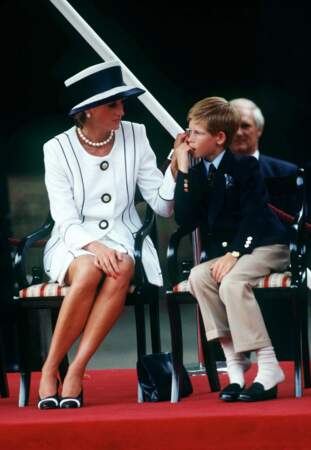 Diana et Harry lors du VJ Day, en 1995