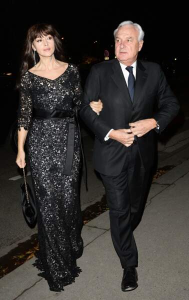 Monica Bellucci et Bernard Fornas (PDG de Cartier) lors de l'exposition "Cartier: Le Style et L'Histoire" en 2013 