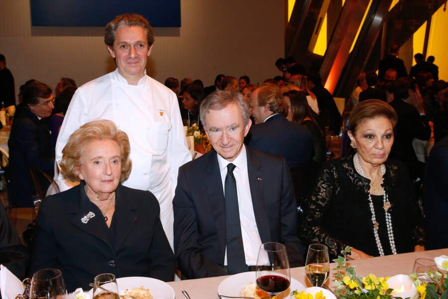 Bernadette Chirac avec Bernard Arnault lors d'un gala à la fondation Louis Vuitton