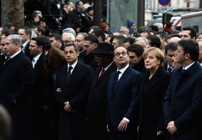Cortège présidentiel avec François Hollande, Angela Merkel, Nicolas Sarkozy et Carla Bruni