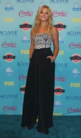 Sasha Pieterse assiste à la cérémonie des Teen Choice Awards à Los Angeles en août 2013