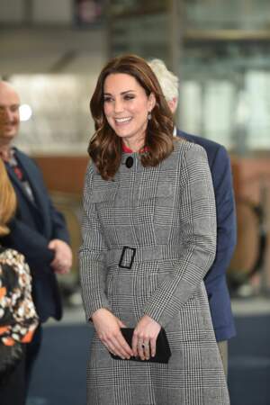 6 décembre 2017 : Kate Middleton multiplie les manteaux, celui-ci signé Zara est en rupture de stock