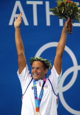 Laure Manaudou émeut la France aux JO d'Athènes en 2004 en remportant l'or au 400 m nage libre