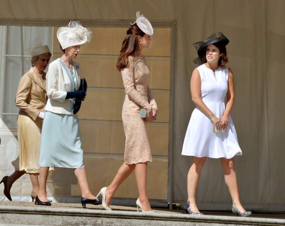 La princesse Anne d'Angleterre, Kate Middleton et Eugenie d'York à la garden party de Buckingham en 2014