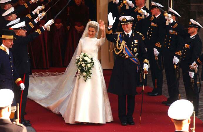 Maxima (en robe Valentino) et Willem Alexander des Pays Bas lors de leur mariage à Amsterdam le 2 février 2002