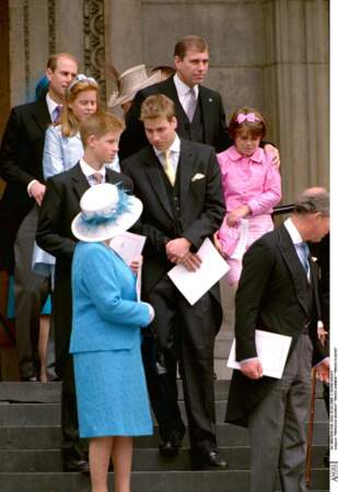 Eugénie d'York et Béatrice d'York, avec leurs cousins, les princes William et Harry, en juillet 2000