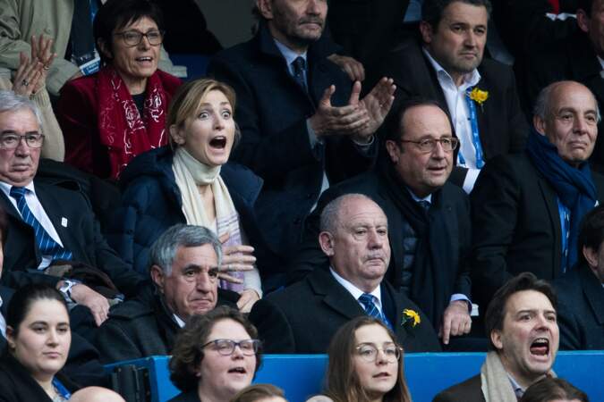 François Hollande et sa compagne Julie Gayet, qui vit le match à fond