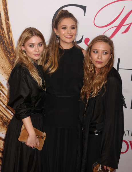 Les soeurs Ashley, Elizabeth et Mary-Kate Olsen lors des CFDA Fashion Awards à New York en 2016