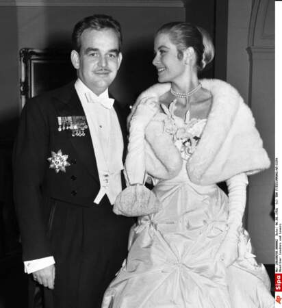 6 janvier 1956, le prince Rainier et Grace Kelly annoncent leurs fiancailles