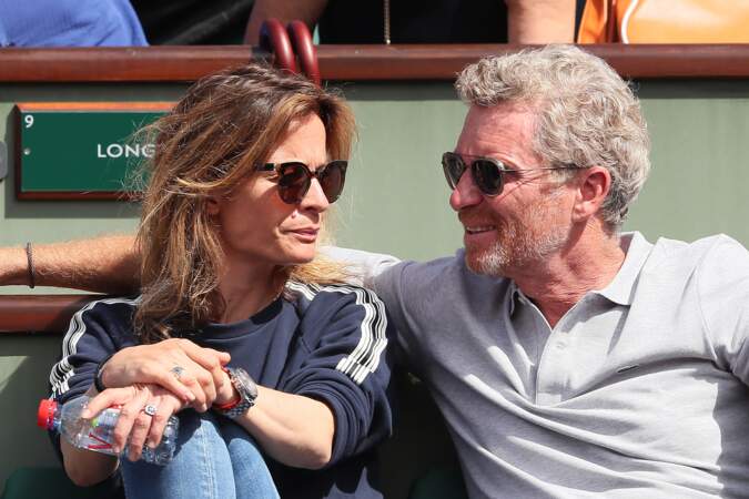 Denis Brogniart et sa femme Hortense dans les tribunes de Roland Garros à le 29 mai 2018