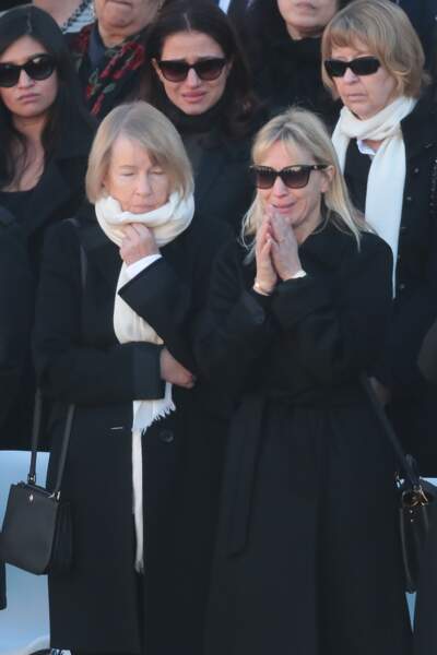 Katia Aznavour, la fille de Charles, très émue aux côtés de sa mère Ulla, lors de l'hommage national 